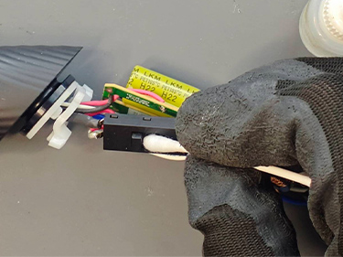 接点箇所の清掃